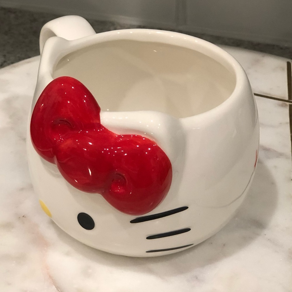 ✨NWT✨ Hello Kitty Ceramic Coffee Tea Hot Cocoa Mug - Picture 4 of 8